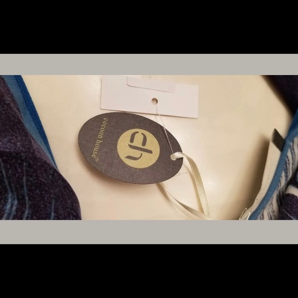 New with tags cocoon house waves silk scarf - Picture 6 of 6